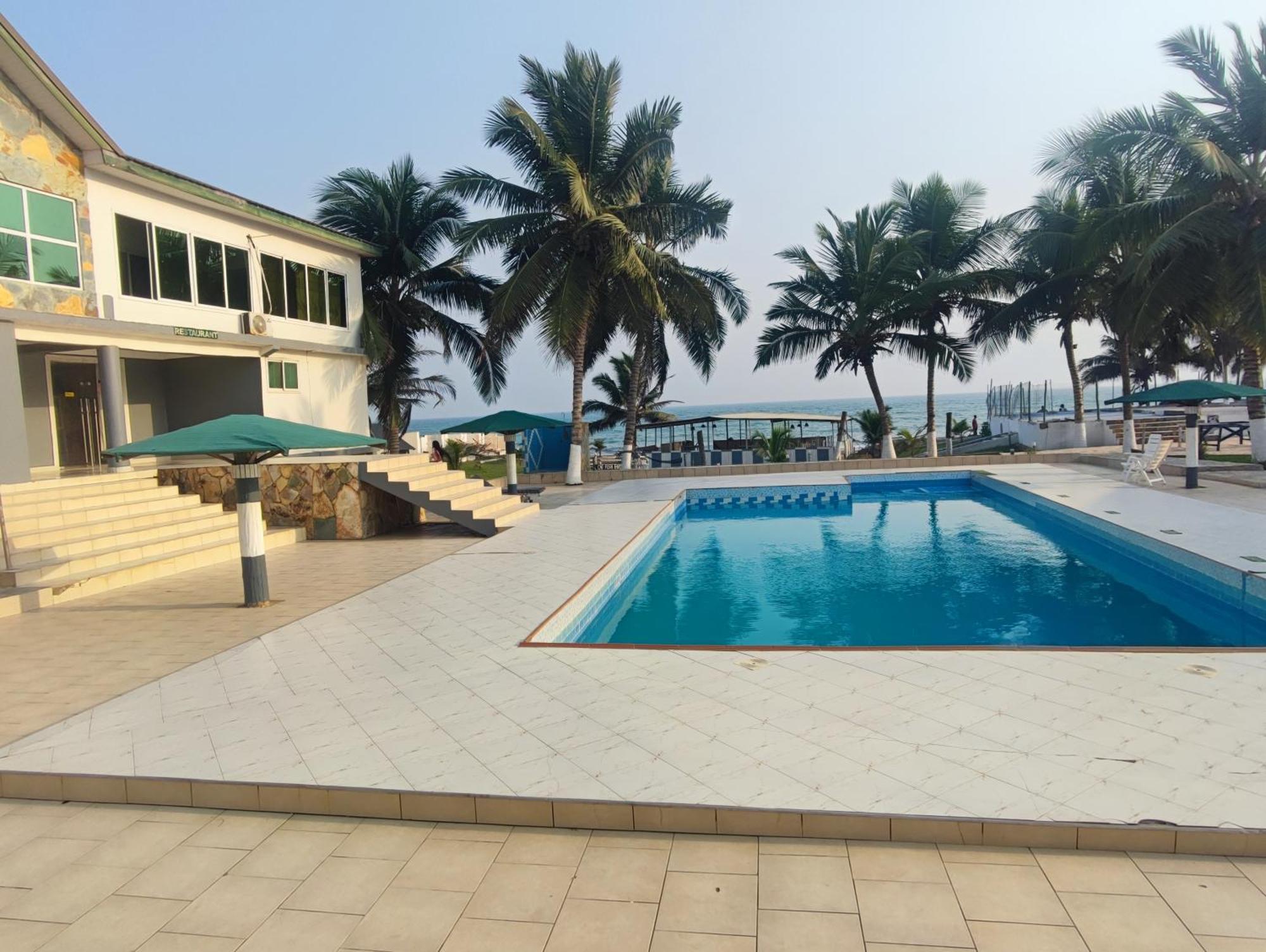 Отель Ellisa Hospitality And Spa Аккра Экстерьер фото
