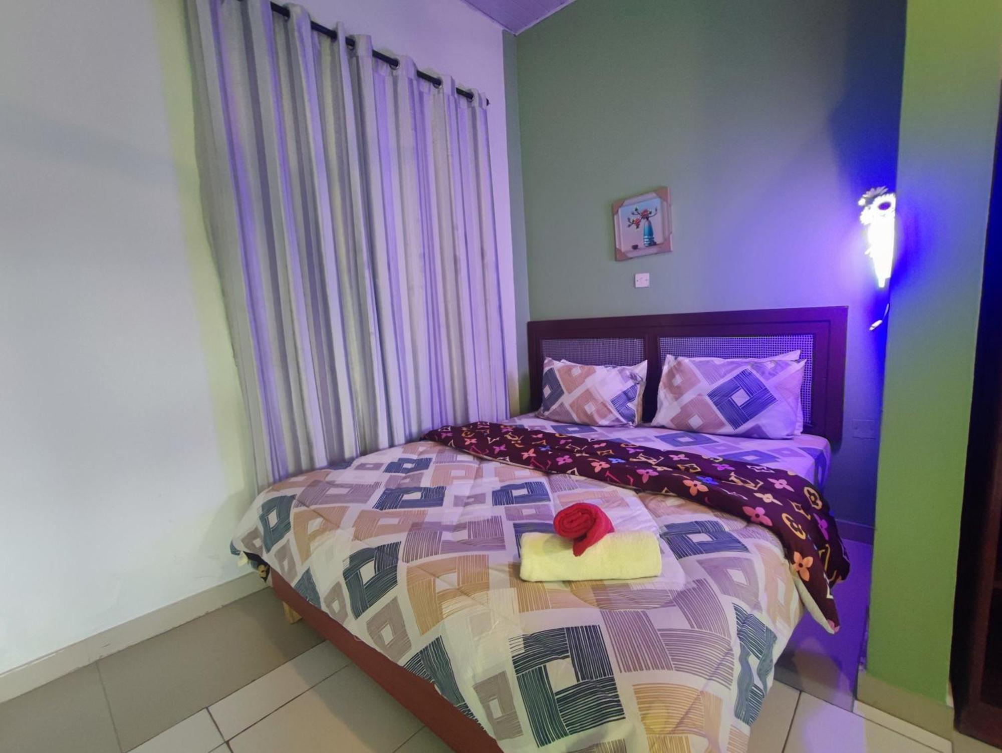 Отель Ellisa Hospitality And Spa Аккра Экстерьер фото