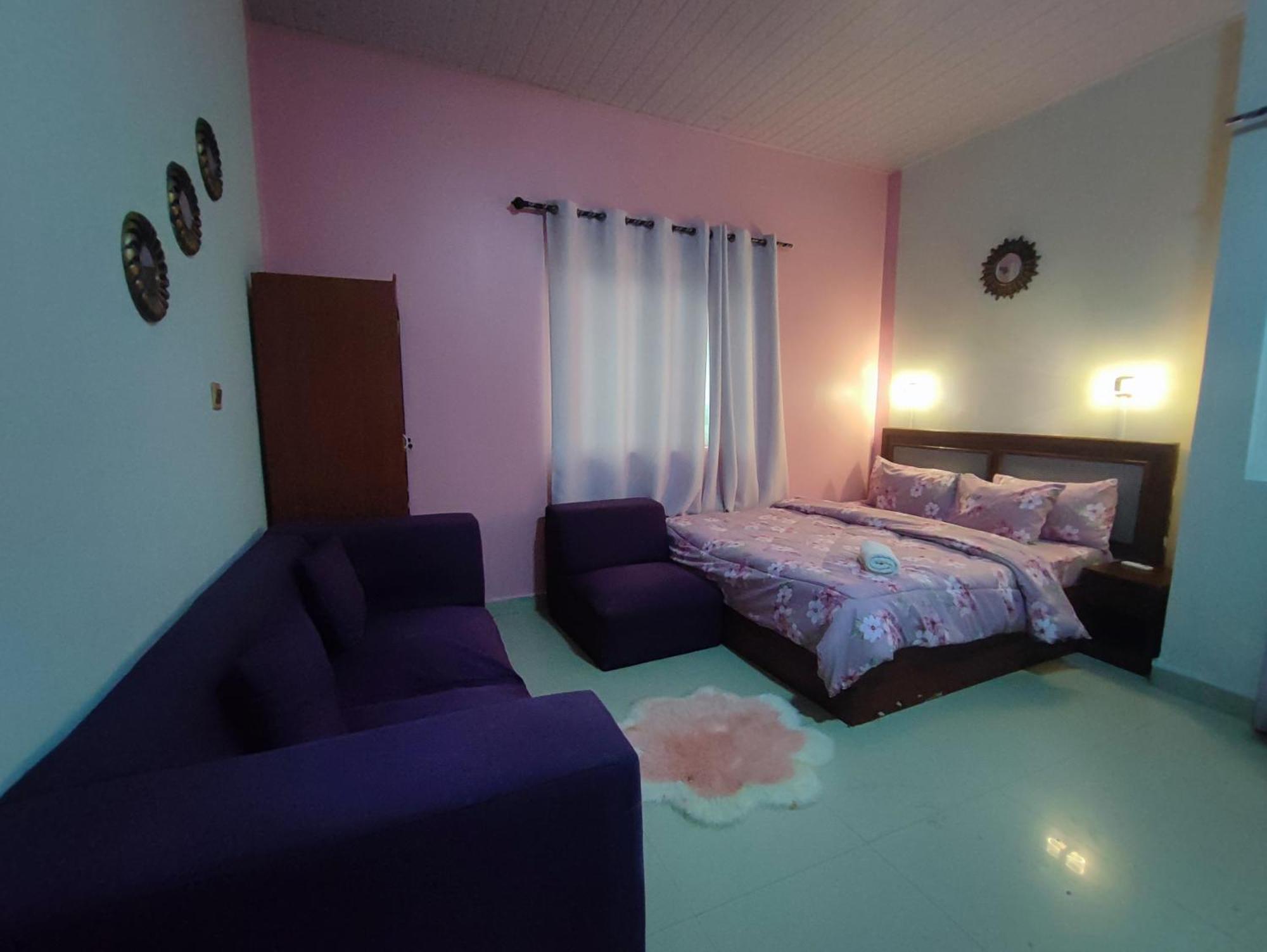 Отель Ellisa Hospitality And Spa Аккра Экстерьер фото